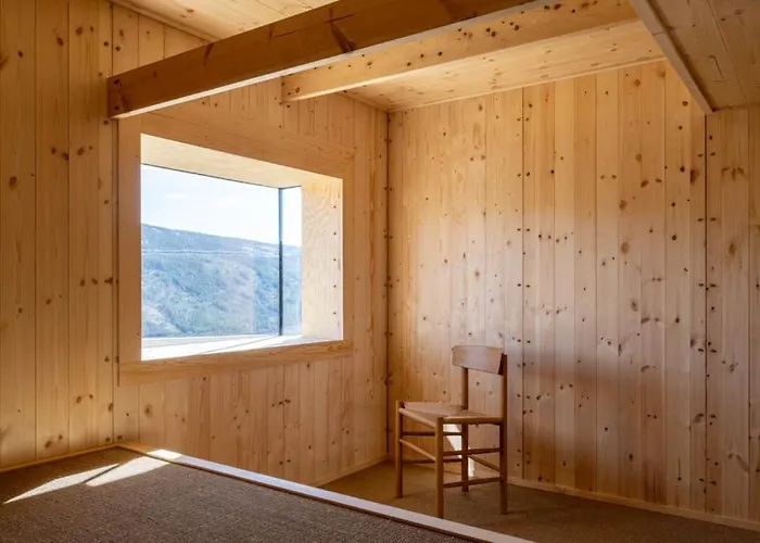Hébergement de vacances Architect Designed Sleeping Box In Barn